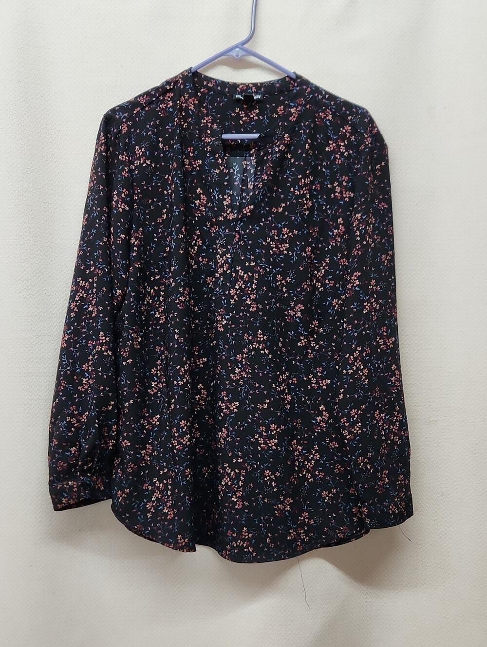 Hilary Radley Black Floral Button-Front Blouse